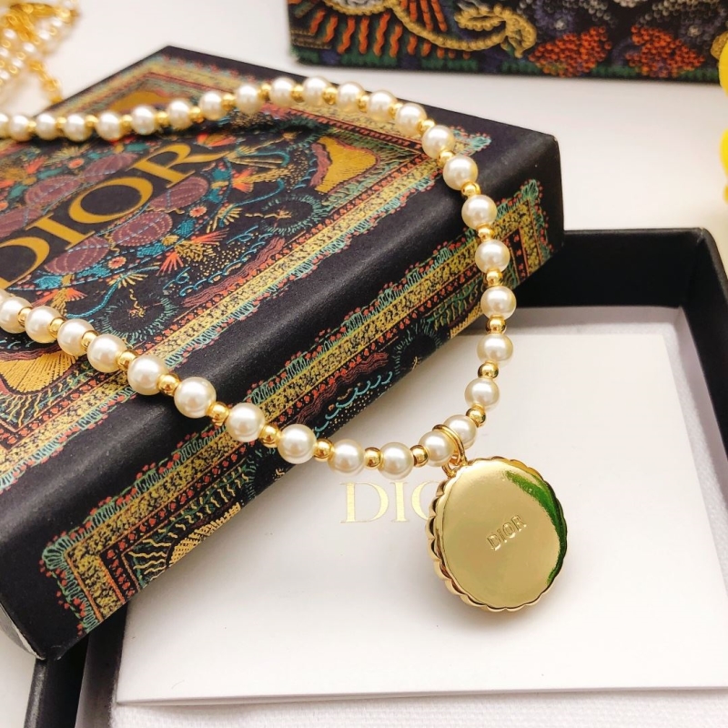 chr1st1an D10r necklaces